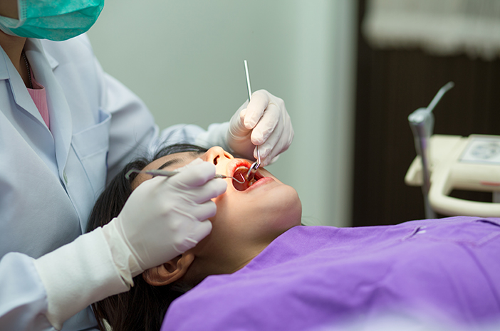 Коронка зубного протеза для лечения кариеса