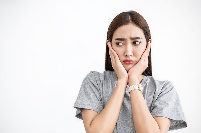 Les douleurs musculaires du visage peuvent être un symptôme d'hypoparathyroïdie