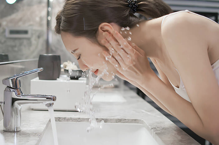 Правило 60 секунд, методы мытья лица, чтобы сделать его более сияющим