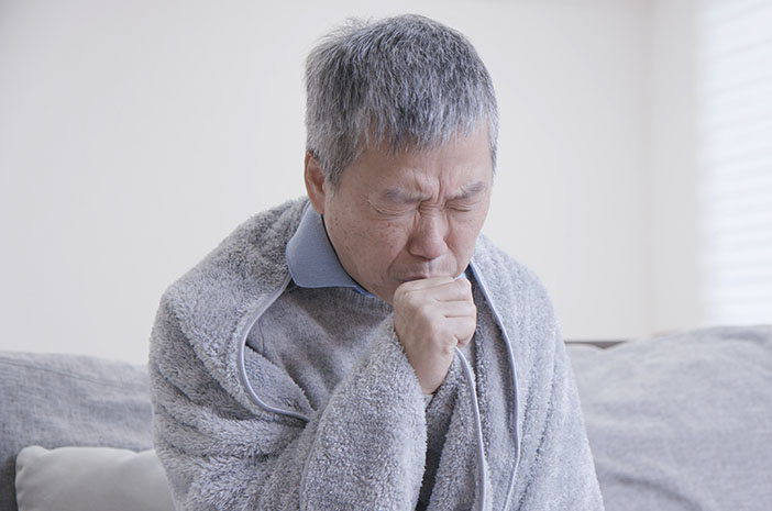 Природний кашель у літніх людей, ось 5 способів його подолати