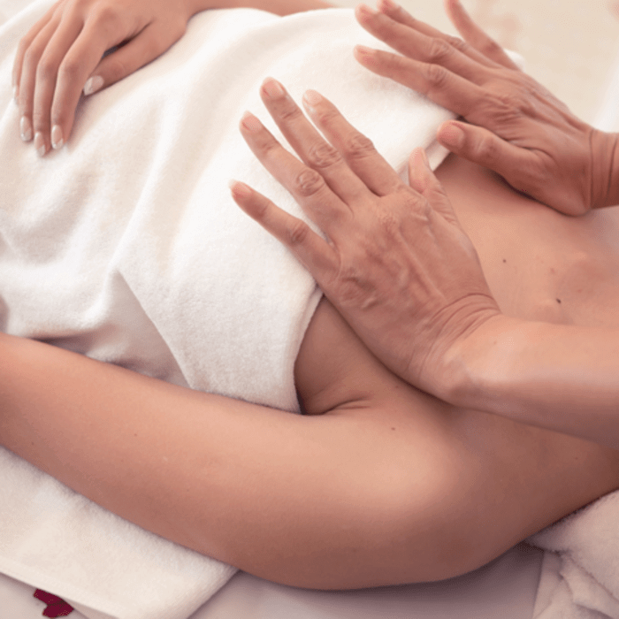 Узнайте о преимуществах и видах массажа груди после родов