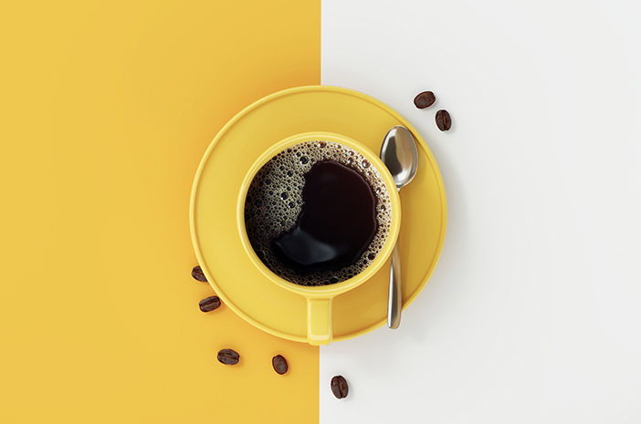 Vérification des faits : la consommation de café peut-elle vraiment faire face à la gueule de bois ?