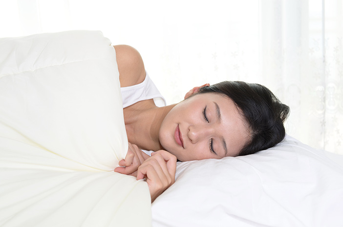 Безпечне положення для сну при підвищеній кислотності шлунка