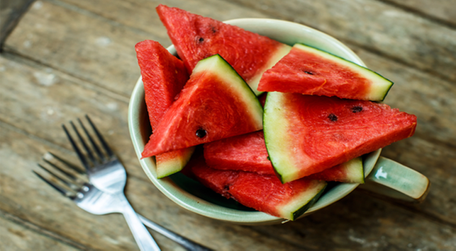 5 Früchte zum Ersetzen von Körperflüssigkeiten während des Fastens