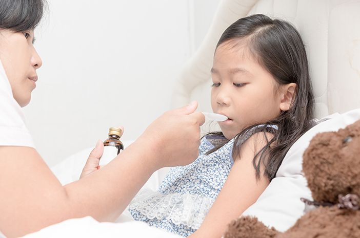 5 savjeta za odabir pravog lijeka protiv gripe i kašlja za djecu
