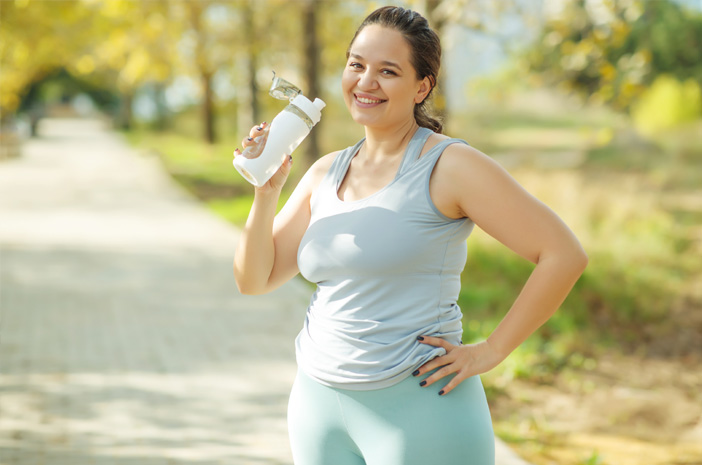 성인의 비만을 극복하는 데 도움이 되는 5가지 운동