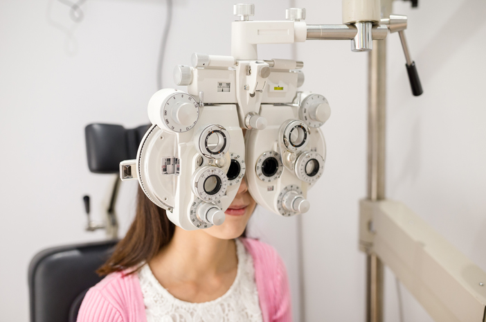 De ogen zijn niet gefocust, niet vanwege vermoeidheid, herken de tekenen van presbyopie