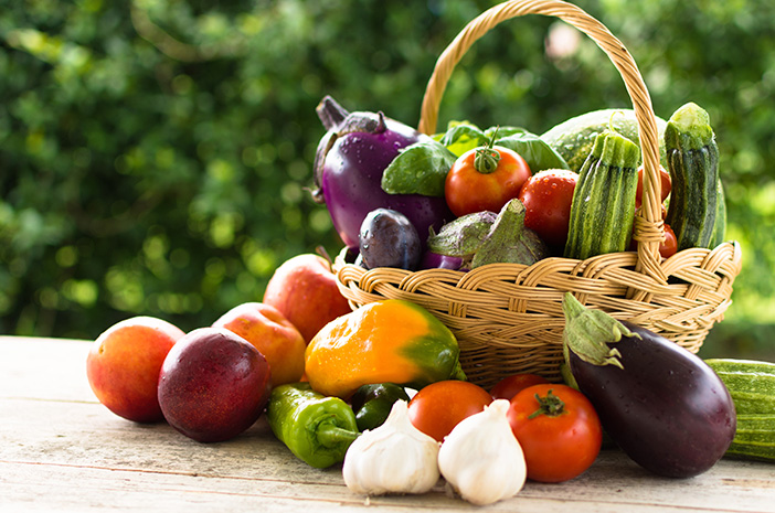 ¿Comer verduras y frutas realmente hace la vida más feliz?