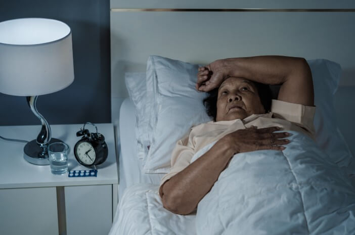 Causes de la difficulté à dormir chez les personnes âgées