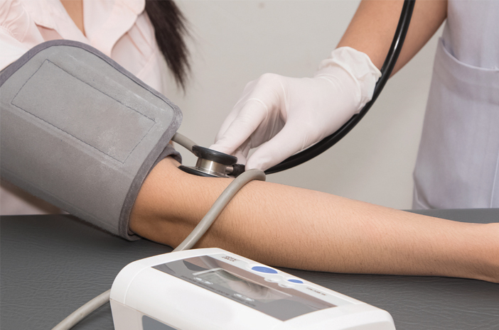 3 trika za povećanje niskog krvnog tlaka